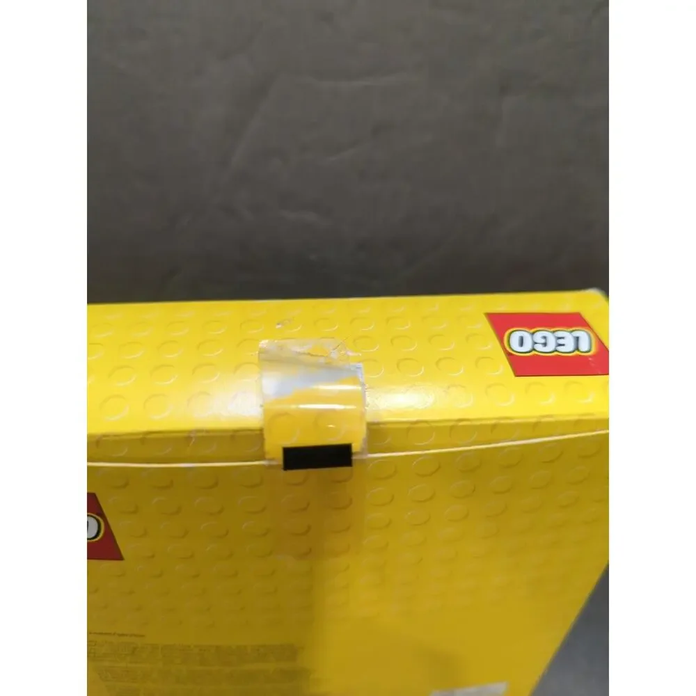 Lego Play Day 2024 - Exclusive Employee Gift 6528720 Open‎ Box